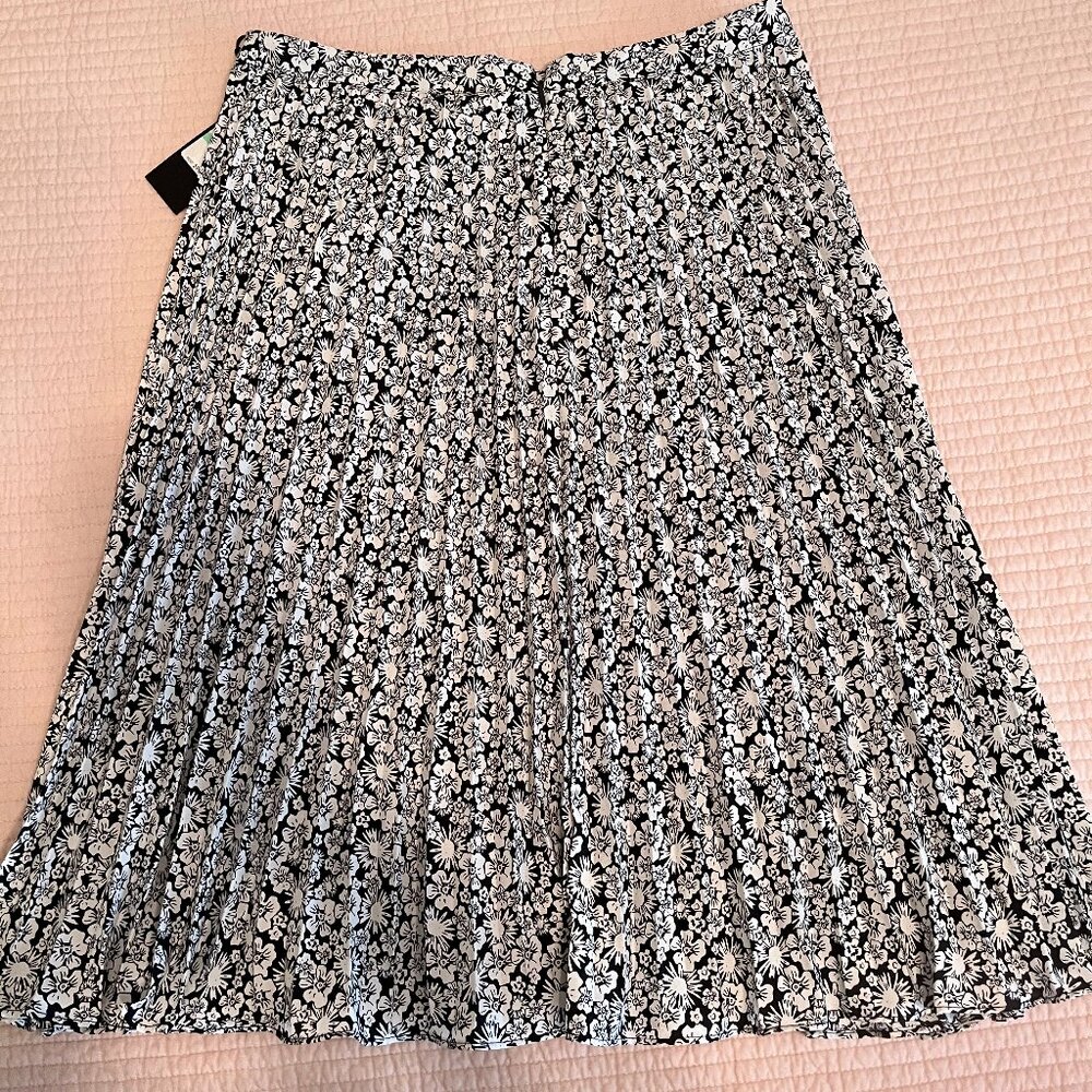 Karl Lagerfeld pleated, floral skirt